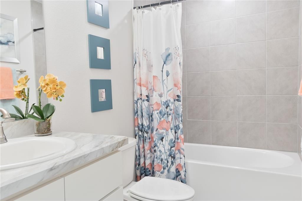 For Sale: $244,400 (3 beds, 2 baths, 1555 Square Feet)