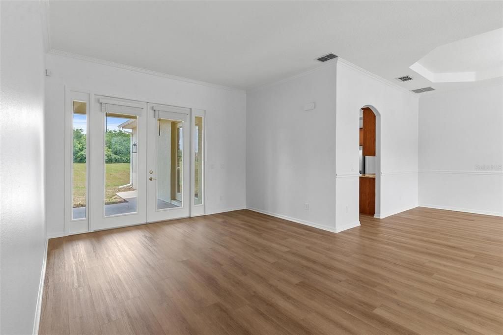 Active With Contract: $865,000 (5 beds, 4 baths, 3915 Square Feet)