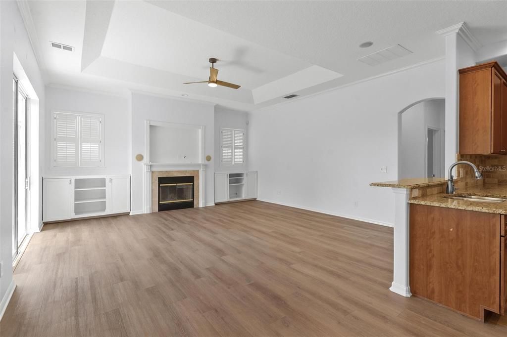 Active With Contract: $865,000 (5 beds, 4 baths, 3915 Square Feet)