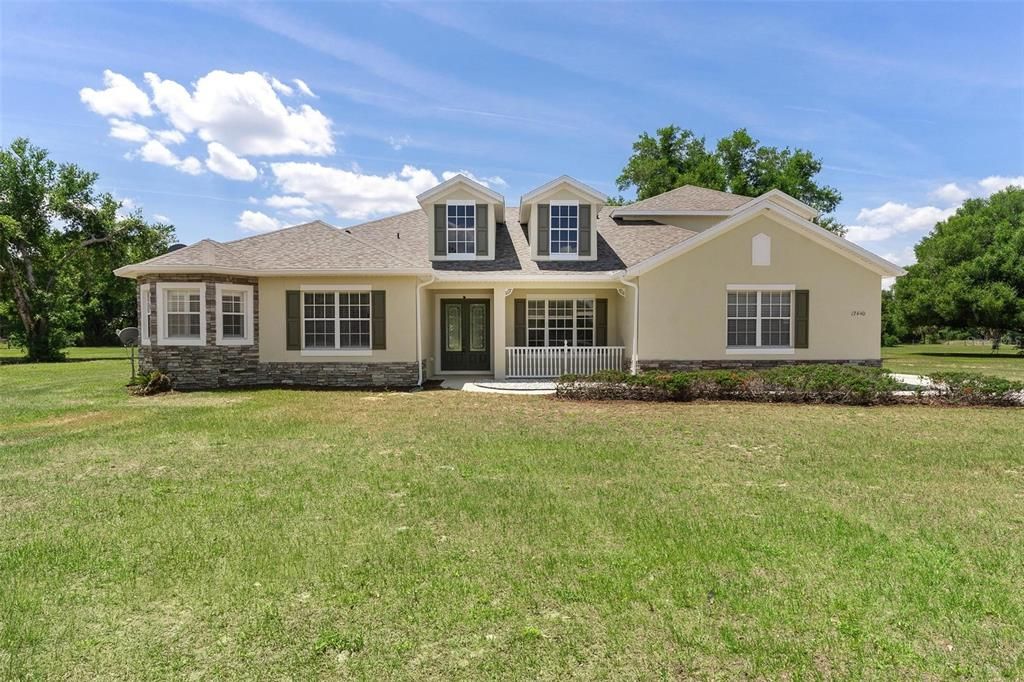 Active With Contract: $865,000 (5 beds, 4 baths, 3915 Square Feet)