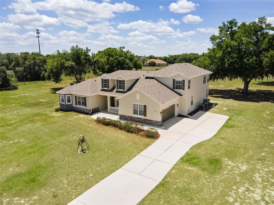 Active With Contract: $865,000 (5 beds, 4 baths, 3915 Square Feet)