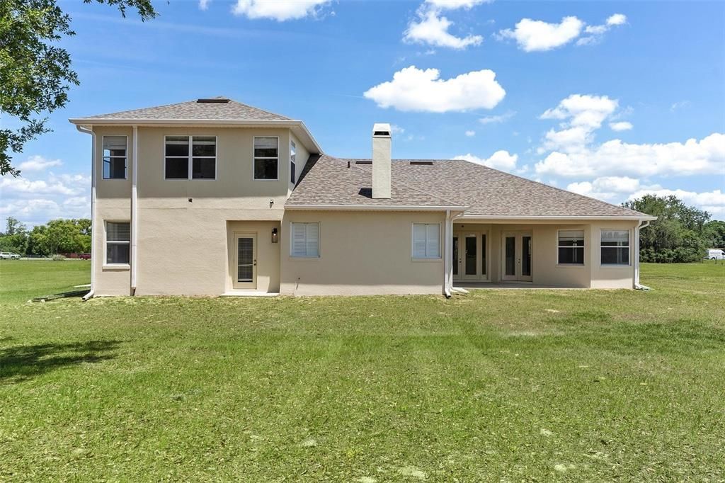 Active With Contract: $865,000 (5 beds, 4 baths, 3915 Square Feet)