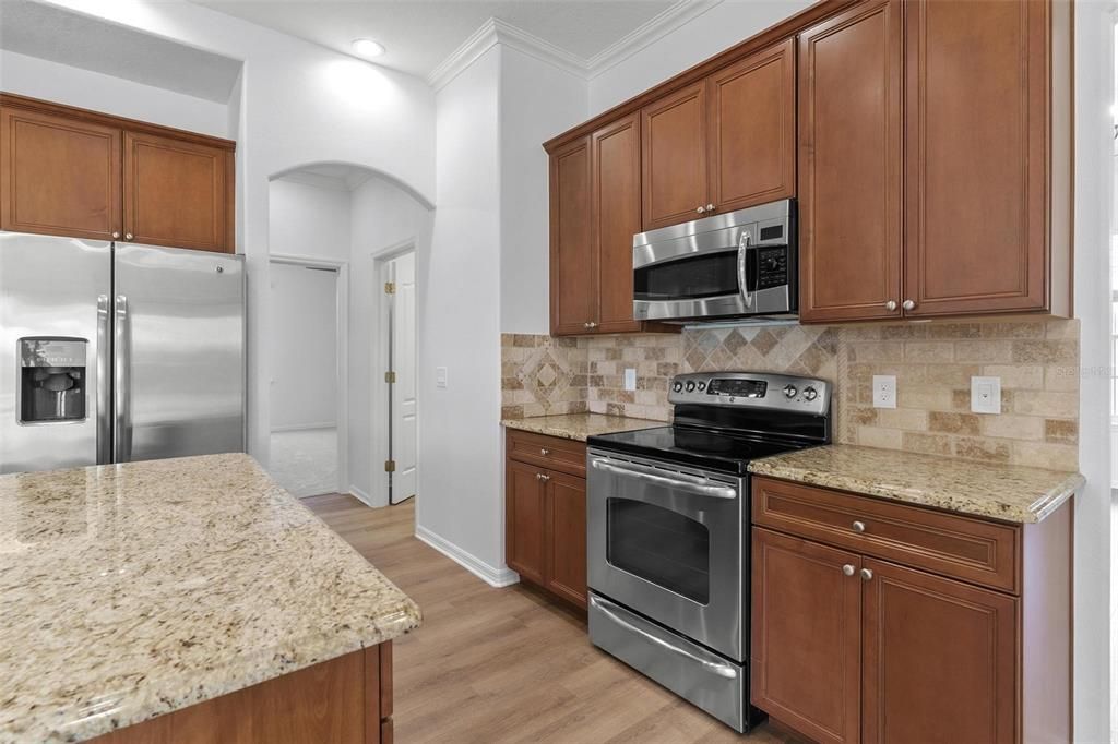 Active With Contract: $865,000 (5 beds, 4 baths, 3915 Square Feet)