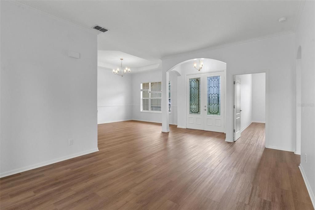 Active With Contract: $865,000 (5 beds, 4 baths, 3915 Square Feet)