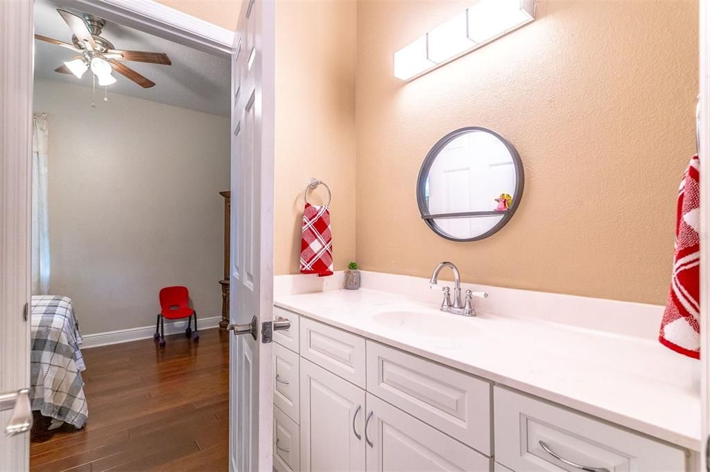 En Venta: $535,000 (4 camas, 3 baños, 2656 Pies cuadrados)