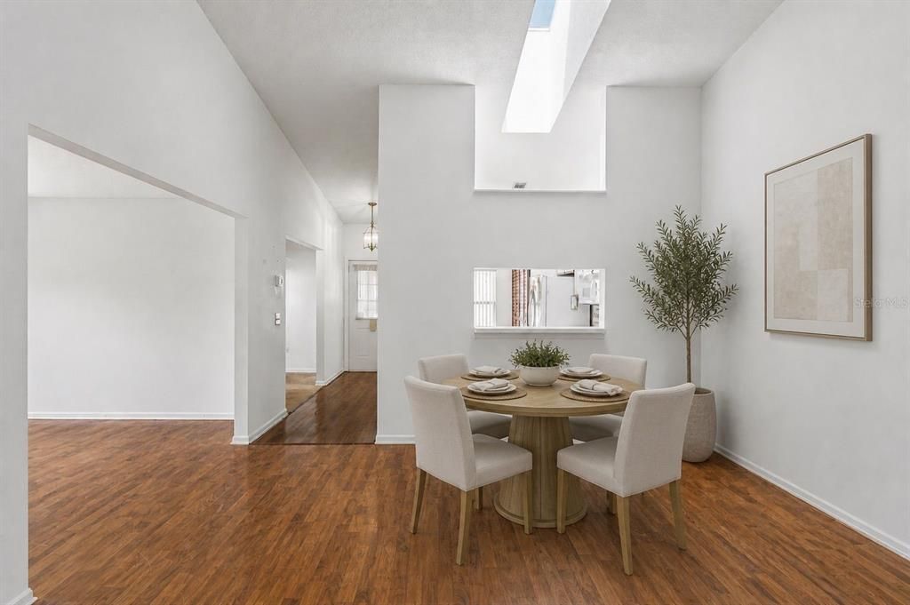 Active With Contract: $142,000 (2 beds, 2 baths, 1189 Square Feet)