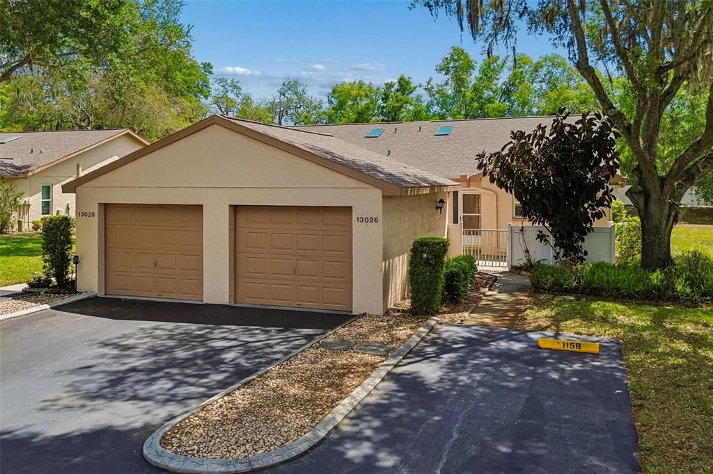 Active With Contract: $142,000 (2 beds, 2 baths, 1189 Square Feet)