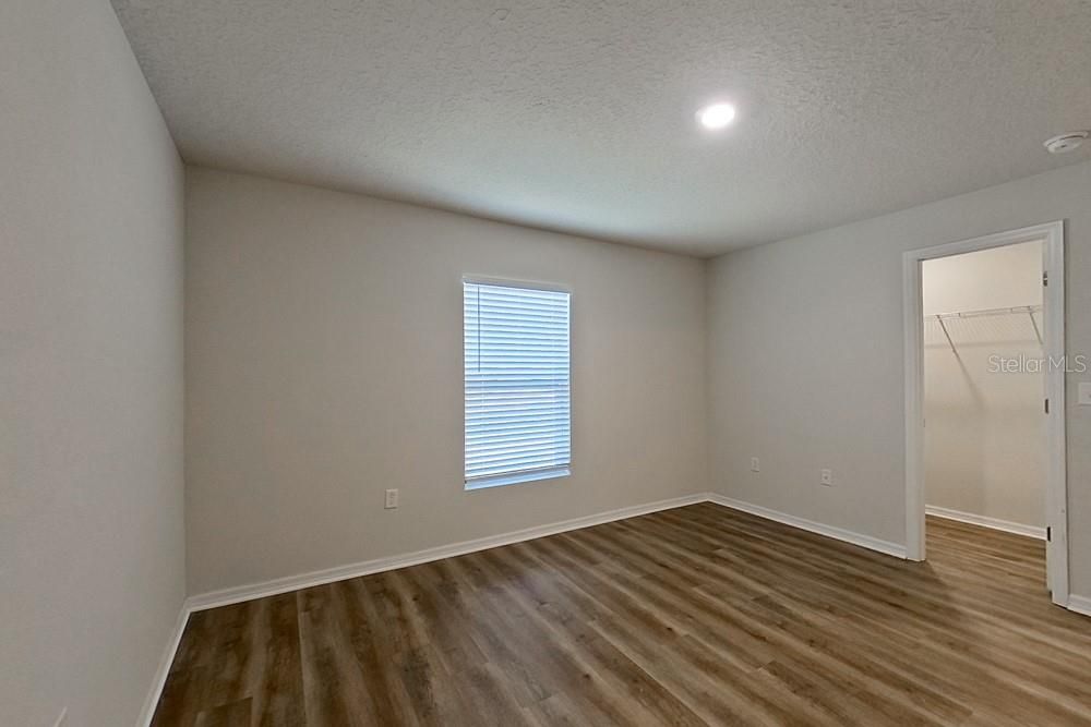 For Rent: $1,815 (4 beds, 2 baths, 1449 Square Feet)