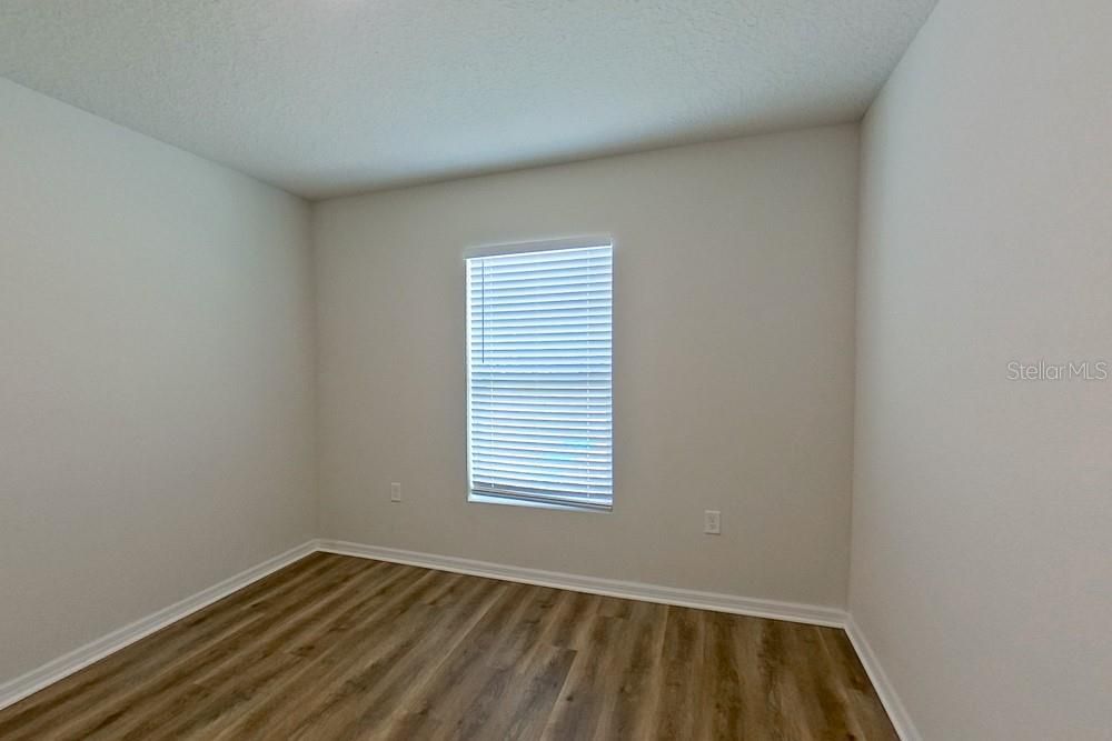 For Rent: $1,815 (4 beds, 2 baths, 1449 Square Feet)