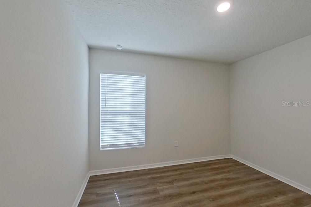 For Rent: $1,815 (4 beds, 2 baths, 1449 Square Feet)