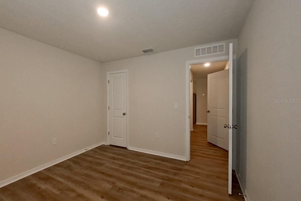 For Rent: $1,815 (4 beds, 2 baths, 1449 Square Feet)
