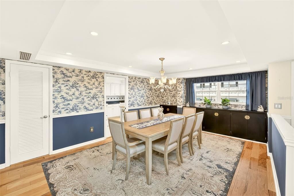 На продажу: $499,900 (3 спален, 3 ванн, 1980 Квадратных фут)