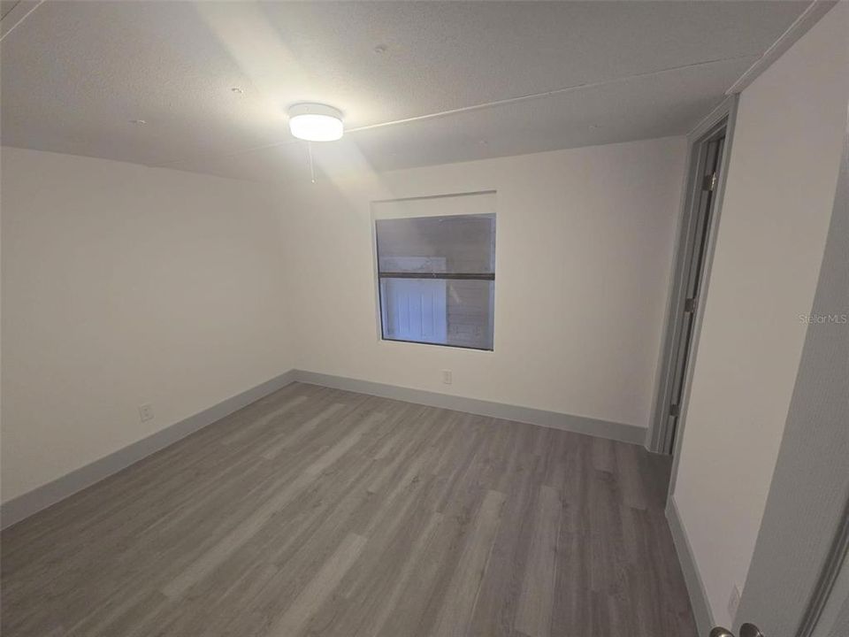 Activo con contrato: $299,000 (4 camas, 2 baños, 1456 Pies cuadrados)