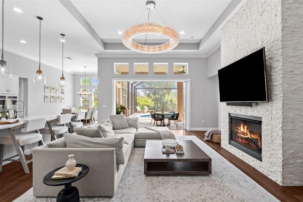 Activo con contrato: $825,000 (4 camas, 3 baños, 2641 Pies cuadrados)