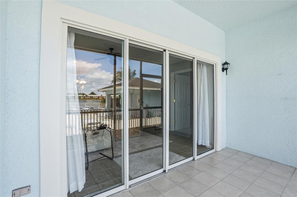 For Sale: $155,000 (2 beds, 2 baths, 1250 Square Feet)