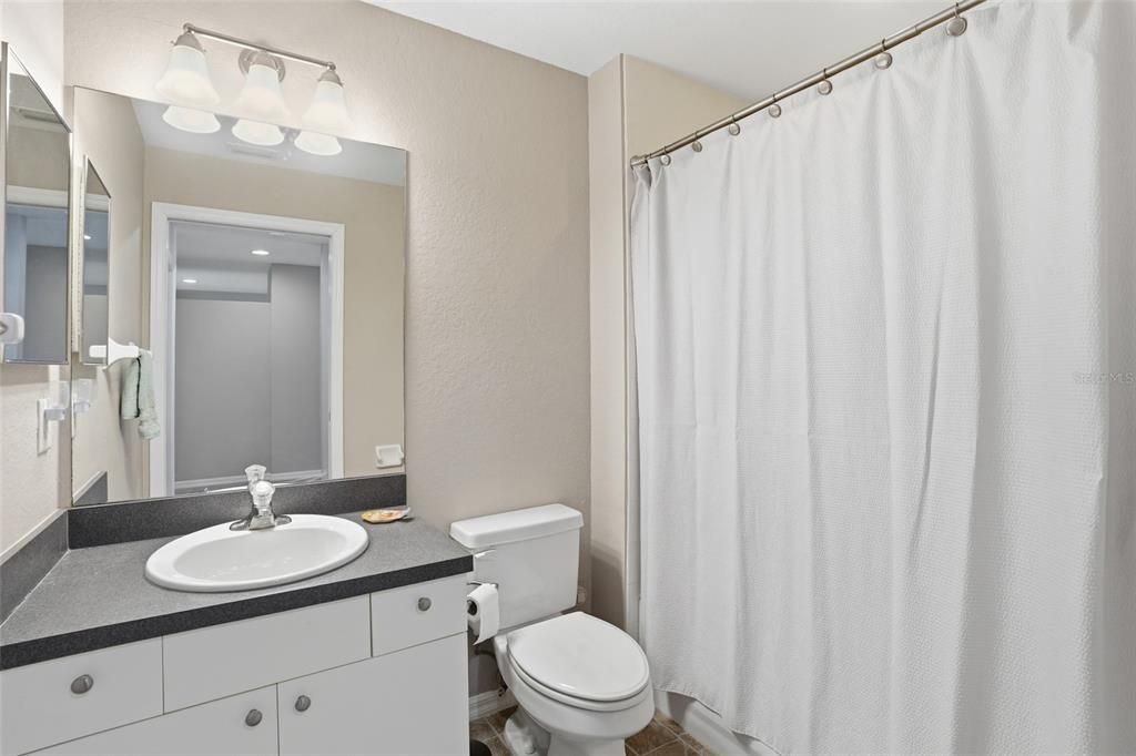 For Sale: $155,000 (2 beds, 2 baths, 1250 Square Feet)