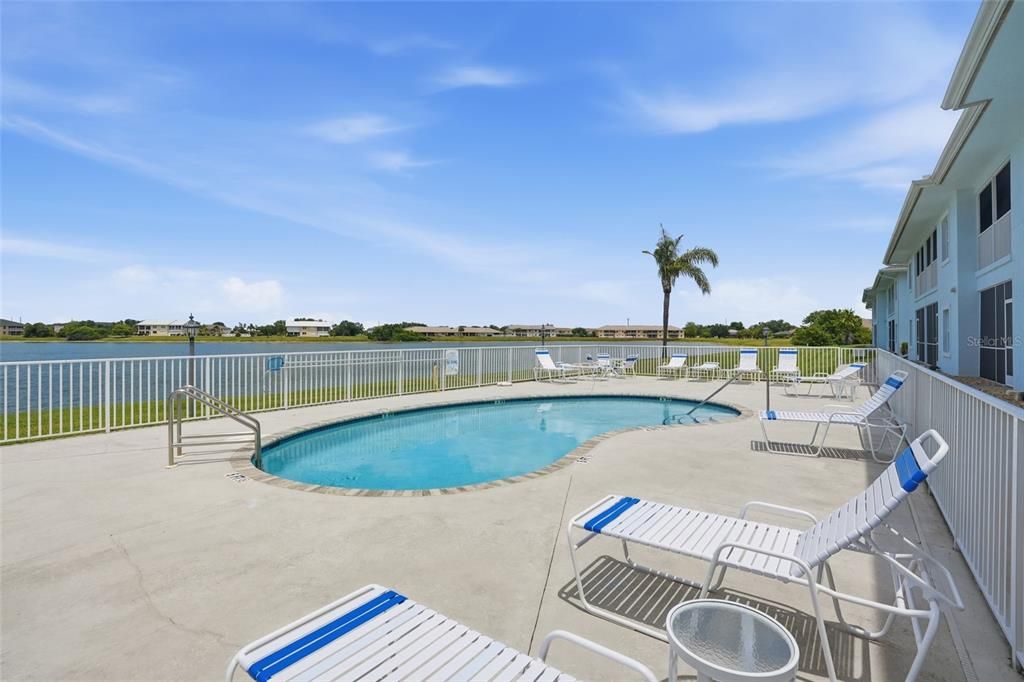 For Sale: $155,000 (2 beds, 2 baths, 1250 Square Feet)