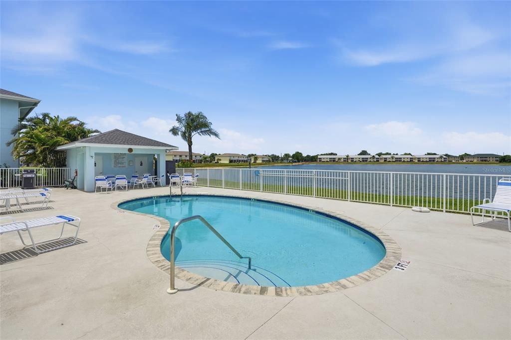 For Sale: $155,000 (2 beds, 2 baths, 1250 Square Feet)