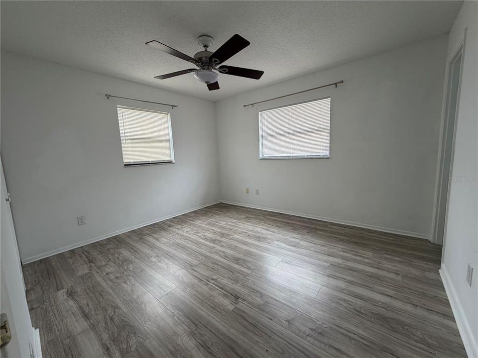 For Rent: $2,100 (4 beds, 2 baths, 1216 Square Feet)