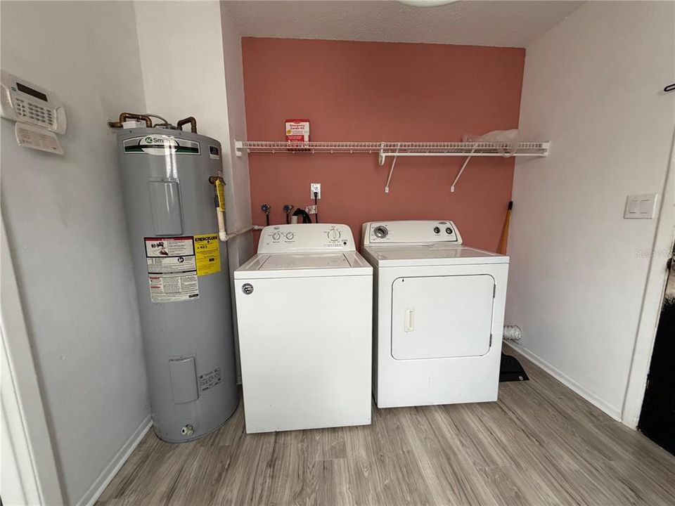 For Rent: $2,100 (4 beds, 2 baths, 1216 Square Feet)