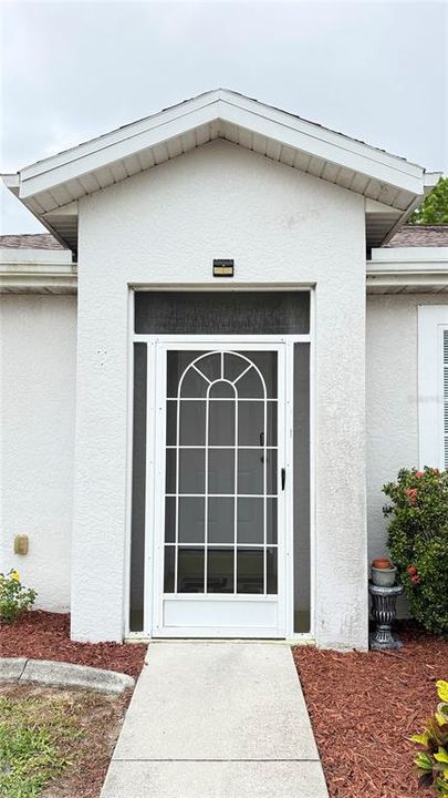For Rent: $1,750 (3 beds, 2 baths, 1676 Square Feet)