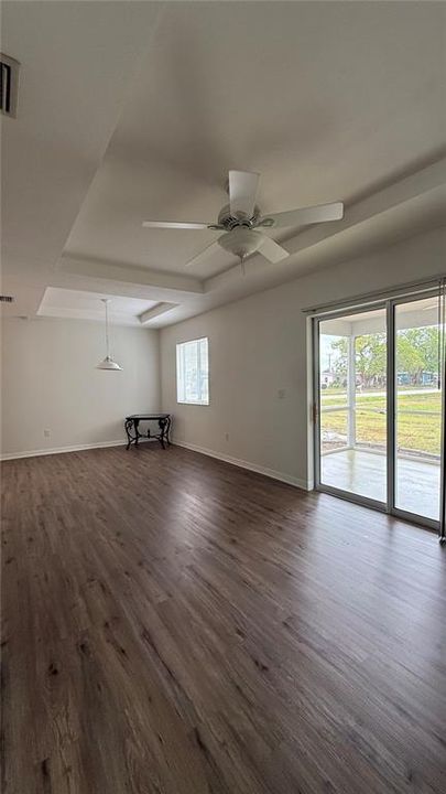 For Rent: $1,750 (3 beds, 2 baths, 1676 Square Feet)