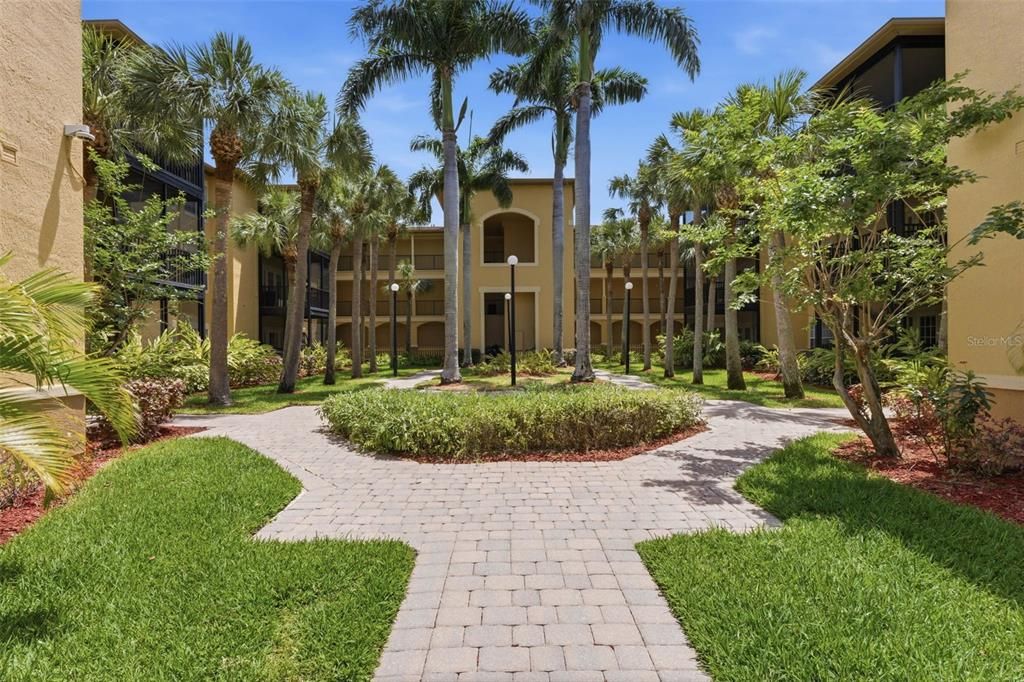 En Venta: $198,500 (1 camas, 1 baños, 890 Pies cuadrados)