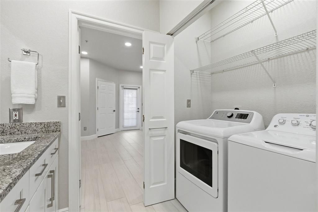 En Venta: $198,500 (1 camas, 1 baños, 890 Pies cuadrados)