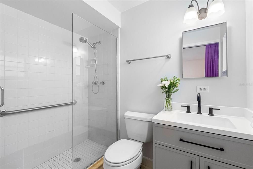 En Venta: $225,000 (2 camas, 2 baños, 1210 Pies cuadrados)
