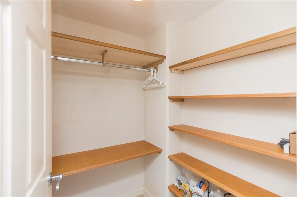 For Rent: $2,800 (3 beds, 2 baths, 1640 Square Feet)