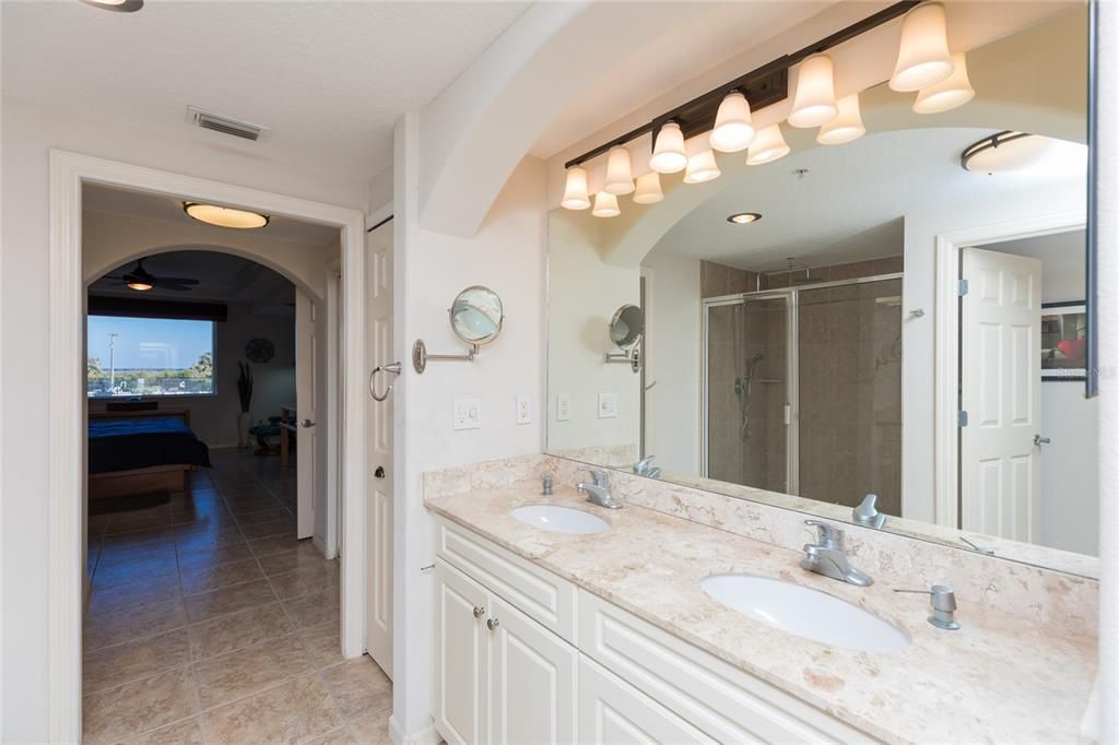 For Rent: $2,800 (3 beds, 2 baths, 1640 Square Feet)