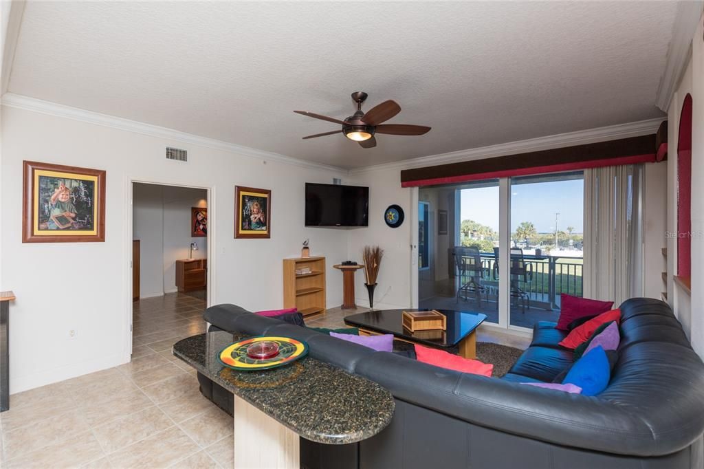For Rent: $2,800 (3 beds, 2 baths, 1640 Square Feet)