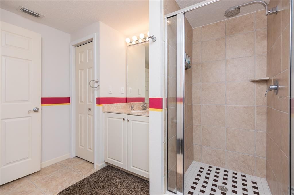 For Rent: $2,800 (3 beds, 2 baths, 1640 Square Feet)