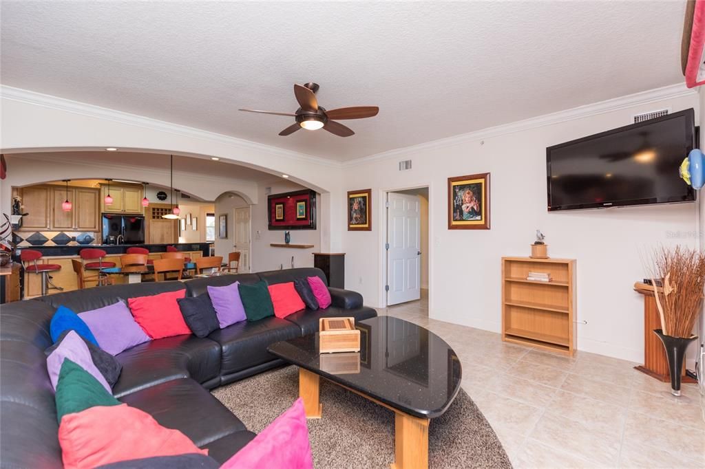 For Rent: $2,800 (3 beds, 2 baths, 1640 Square Feet)