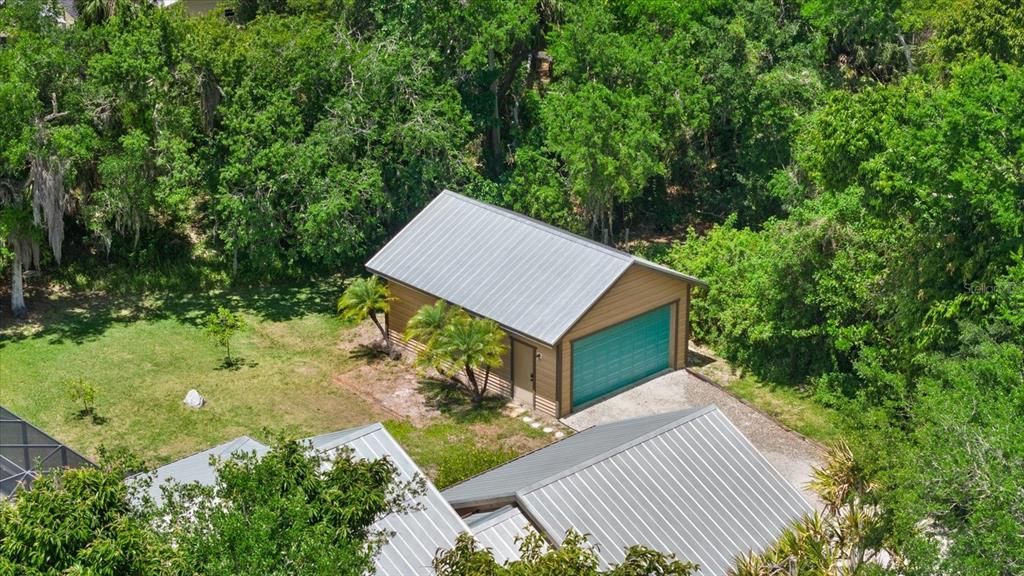 Activo con contrato: $830,000 (4 camas, 2 baños, 2710 Pies cuadrados)