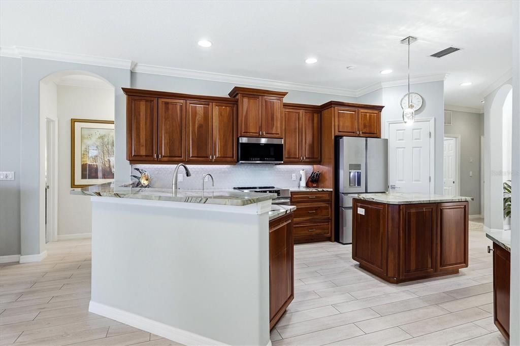 Active With Contract: $795,000 (3 beds, 2 baths, 2463 Square Feet)