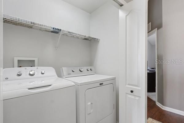 Activo con contrato: $279,900 (3 camas, 2 baños, 1718 Pies cuadrados)
