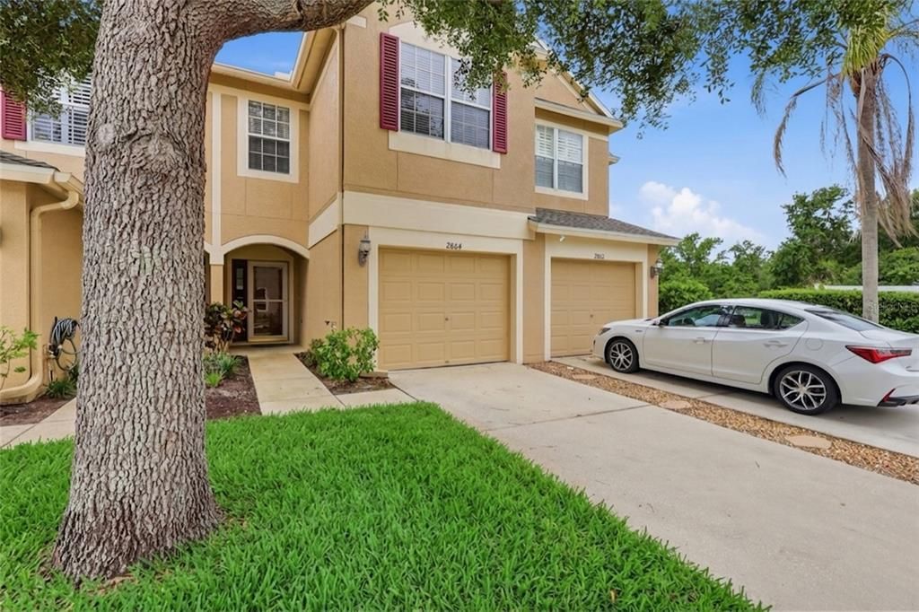 Activo con contrato: $279,900 (3 camas, 2 baños, 1718 Pies cuadrados)