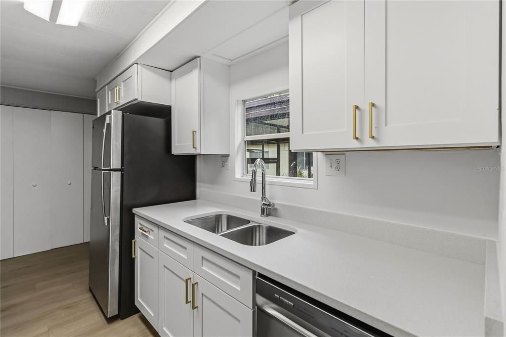 En Venta: $235,000 (2 camas, 2 baños, 1372 Pies cuadrados)