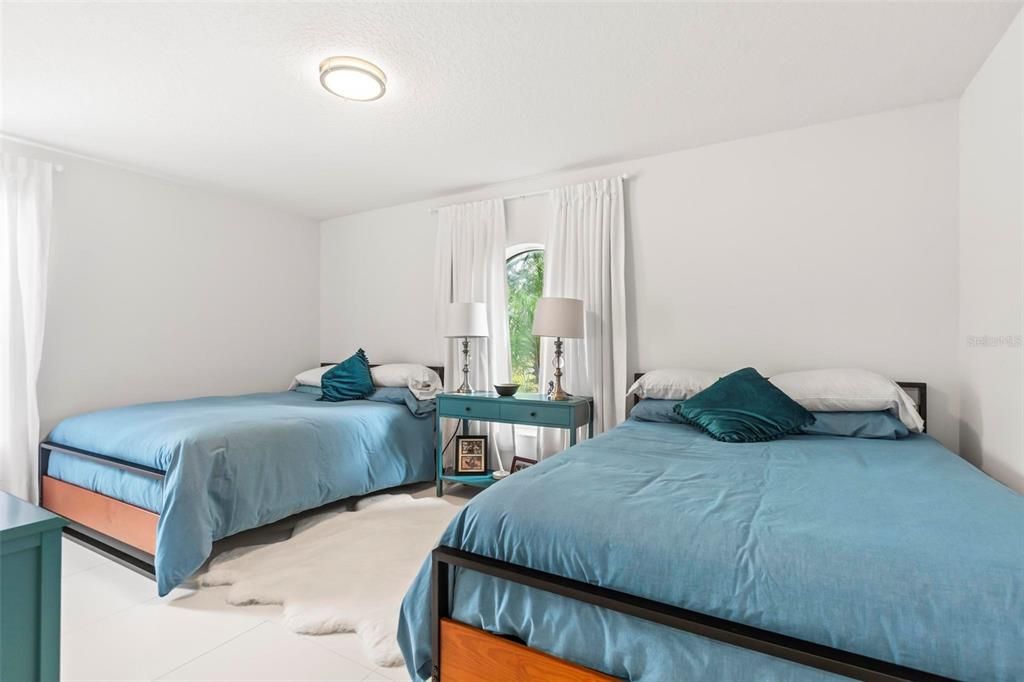 For Sale: $339,900 (3 beds, 2 baths, 1904 Square Feet)