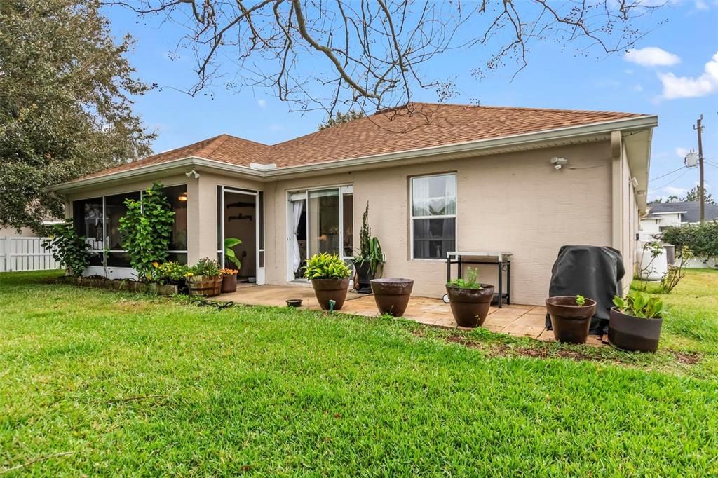 For Sale: $339,900 (3 beds, 2 baths, 1904 Square Feet)