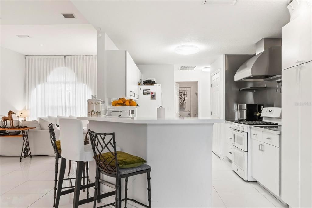 For Sale: $339,900 (3 beds, 2 baths, 1904 Square Feet)