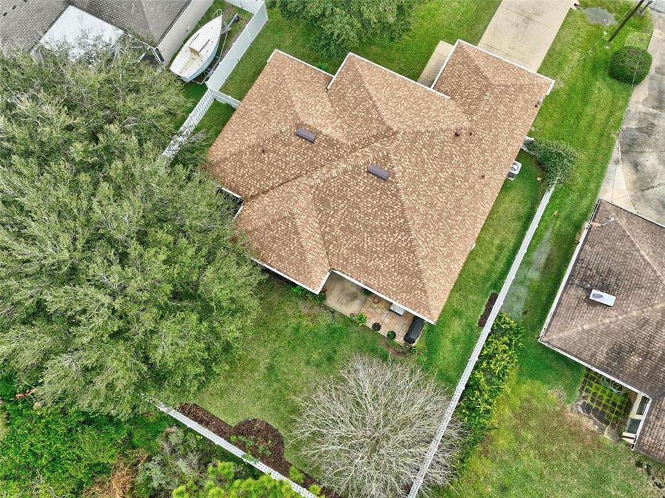 For Sale: $339,900 (3 beds, 2 baths, 1904 Square Feet)