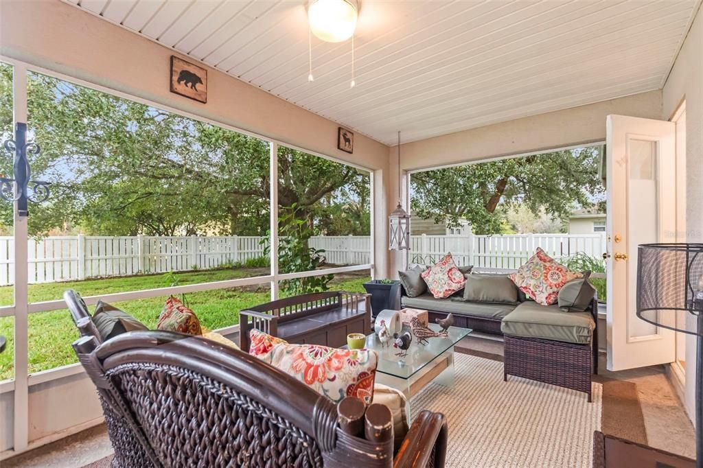 For Sale: $339,900 (3 beds, 2 baths, 1904 Square Feet)