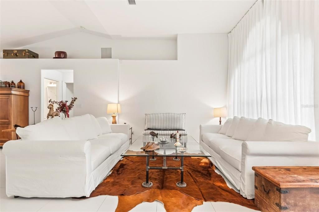 For Sale: $339,900 (3 beds, 2 baths, 1904 Square Feet)