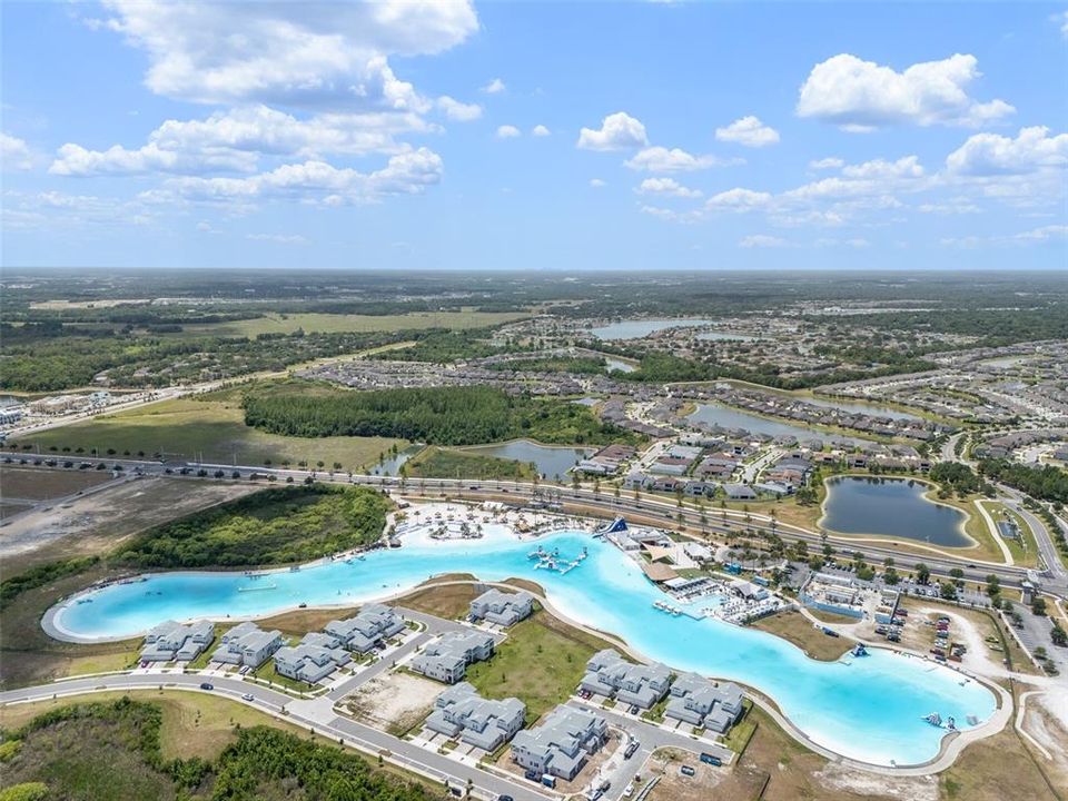 Activo con contrato: $599,990 (5 camas, 4 baños, 3531 Pies cuadrados)
