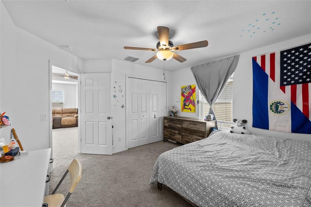 Activo con contrato: $599,990 (5 camas, 4 baños, 3531 Pies cuadrados)
