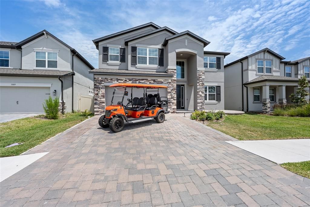 Activo con contrato: $599,990 (5 camas, 4 baños, 3531 Pies cuadrados)