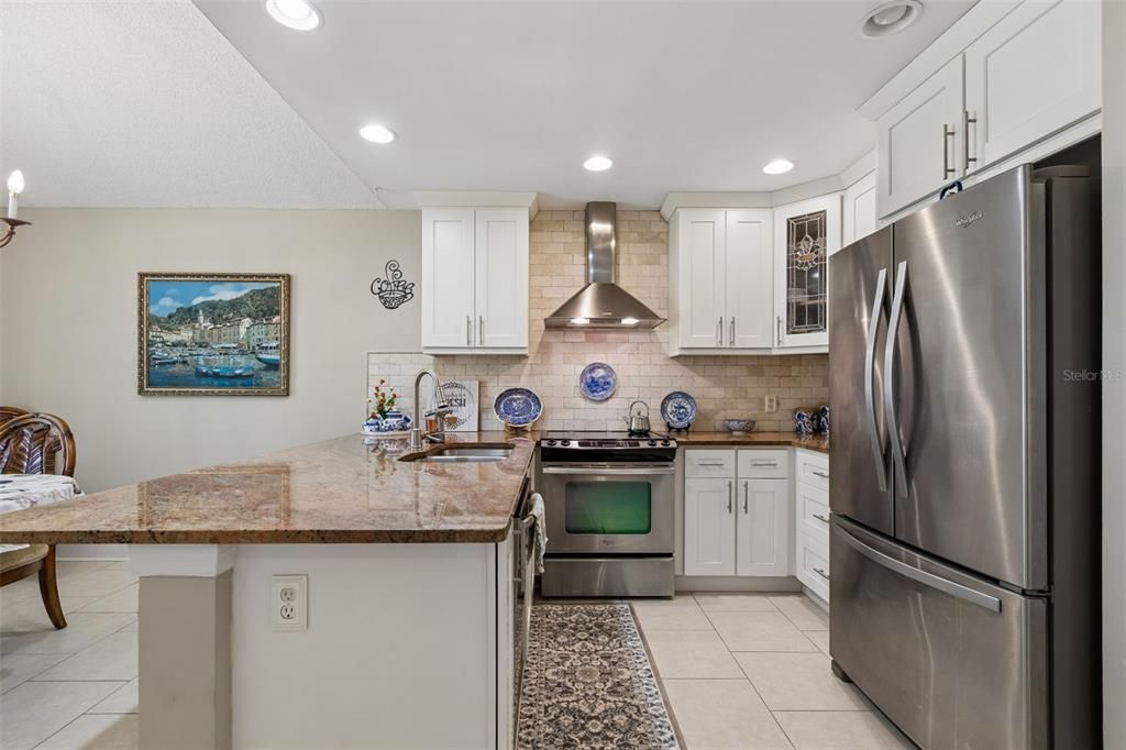 Activo con contrato: $325,000 (2 camas, 2 baños, 1246 Pies cuadrados)