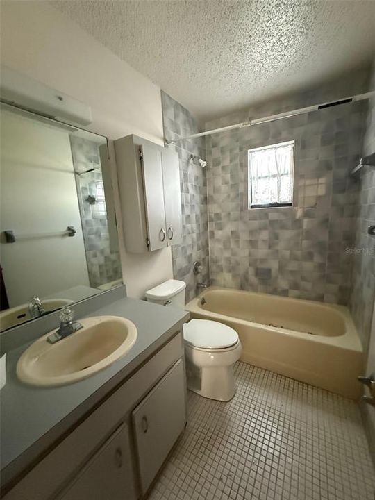 En Venta: $215,900 (2 camas, 2 baños, 1612 Pies cuadrados)